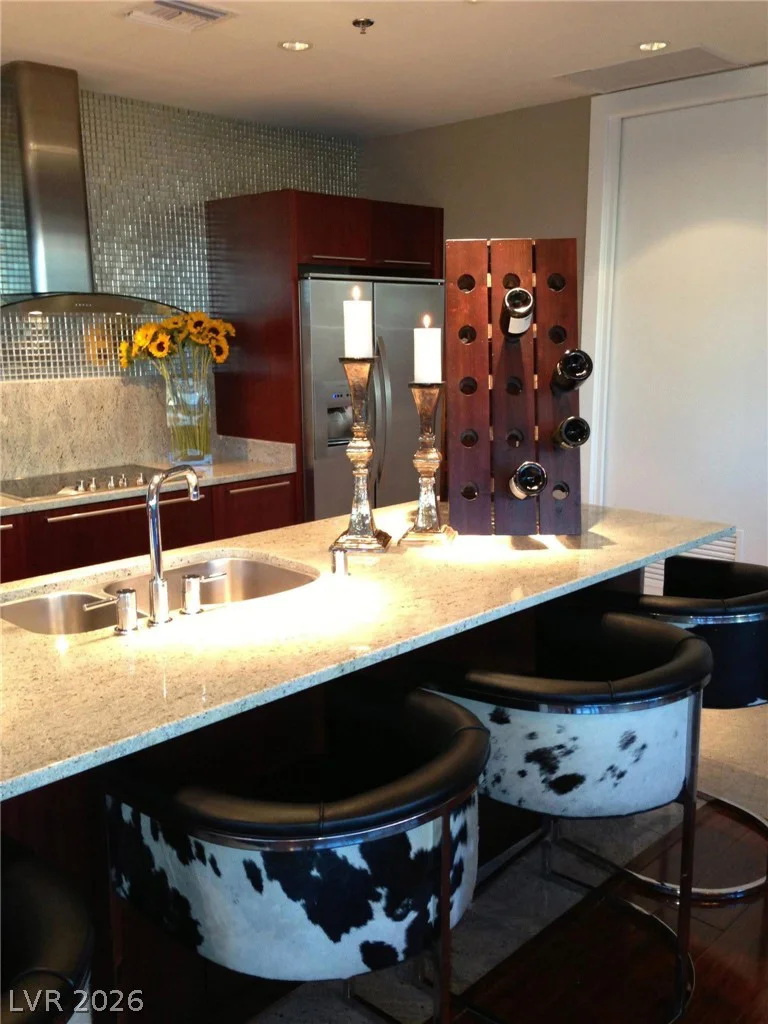 4471 Dean Martin, Las Vegas, NV 89103