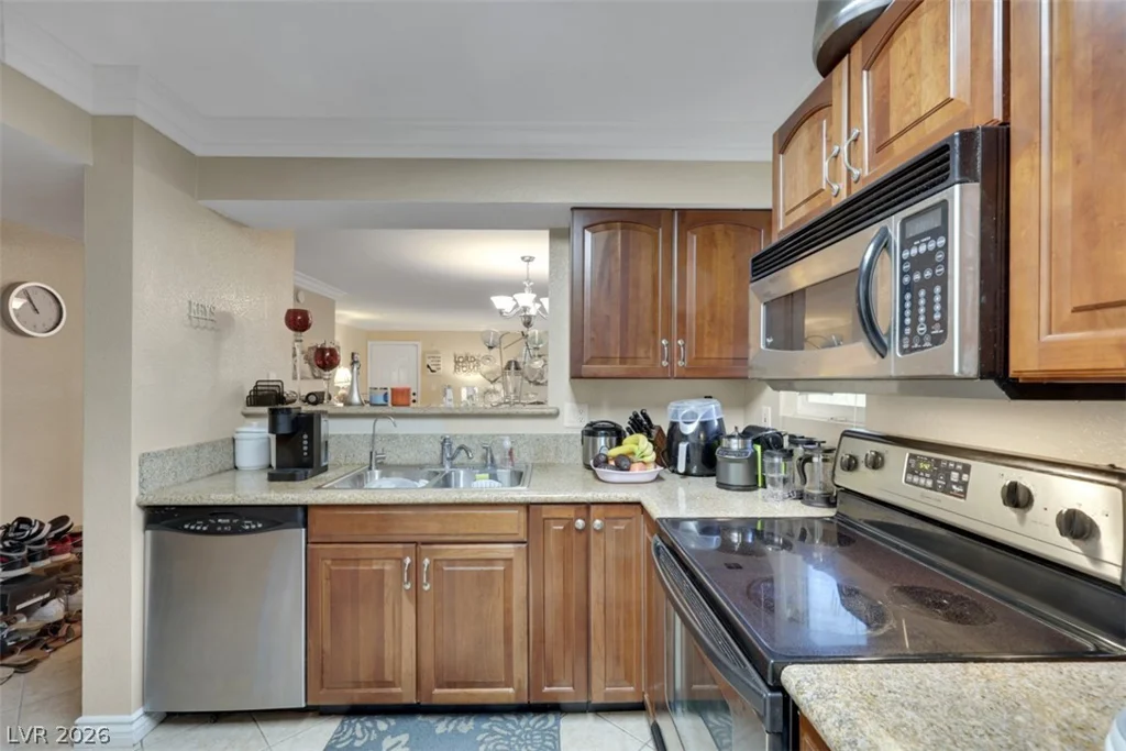 8101 Flamingo, Las Vegas, NV 89147