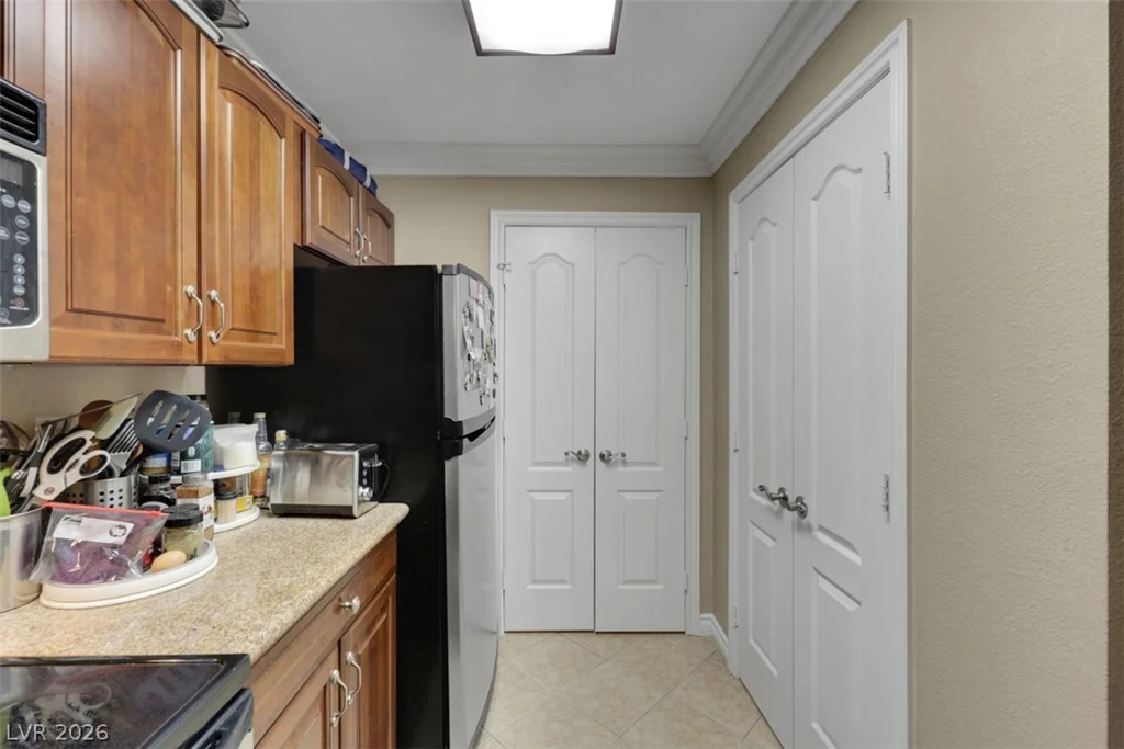 8101 Flamingo, Las Vegas, NV 89147