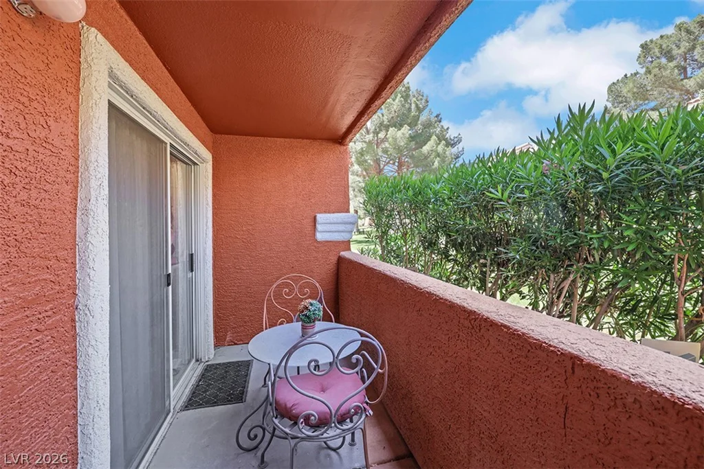 8101 Flamingo, Las Vegas, NV 89147