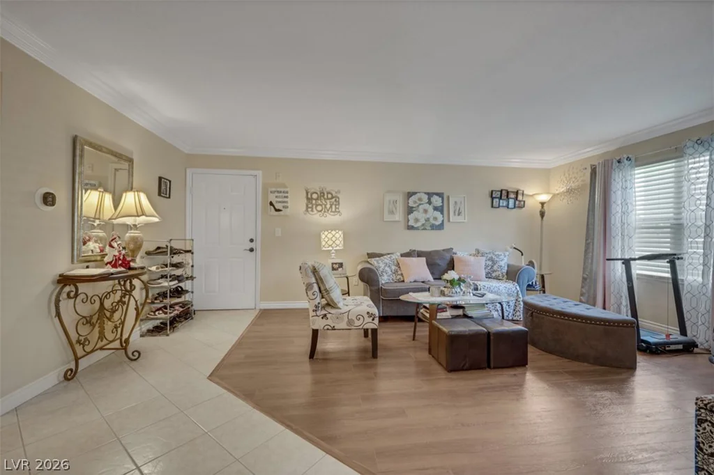 8101 Flamingo, Las Vegas, NV 89147