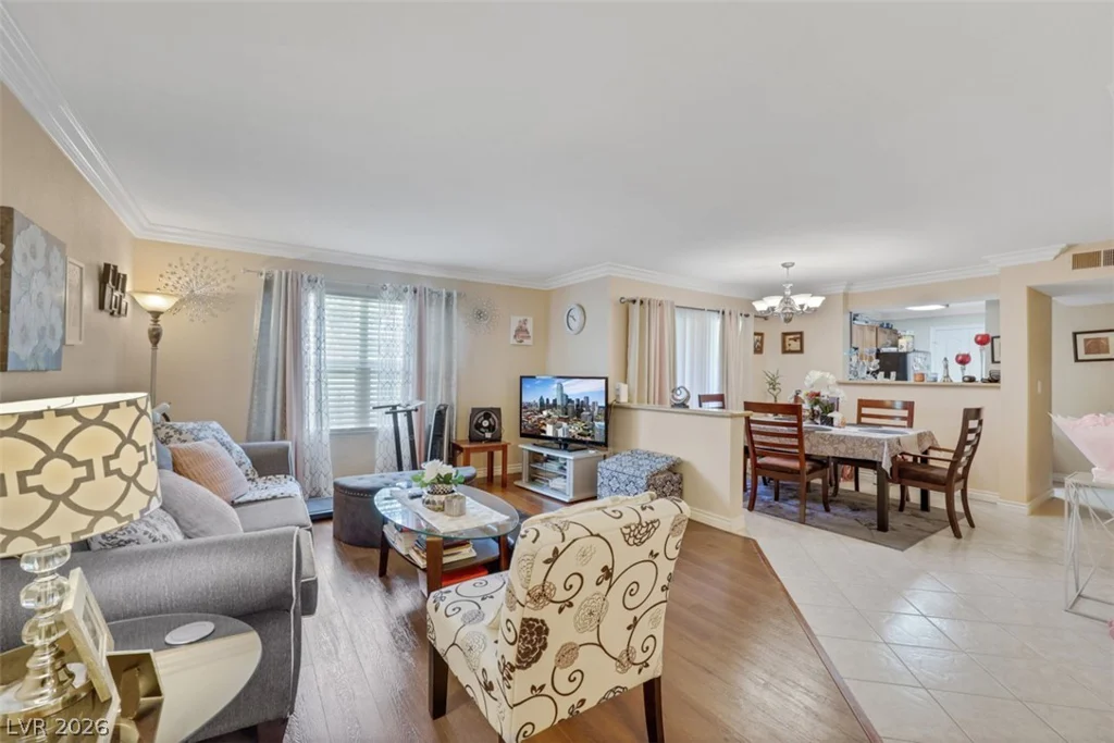8101 Flamingo, Las Vegas, NV 89147