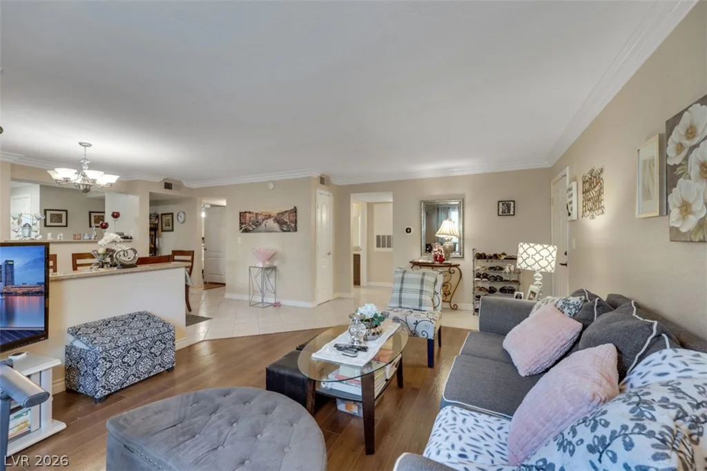 8101 Flamingo, Las Vegas, NV 89147