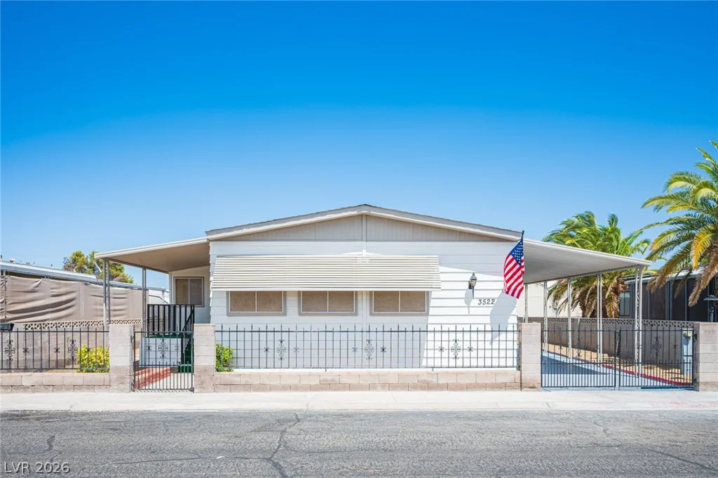 3522 Isle Royale, Las Vegas, NV 89122
