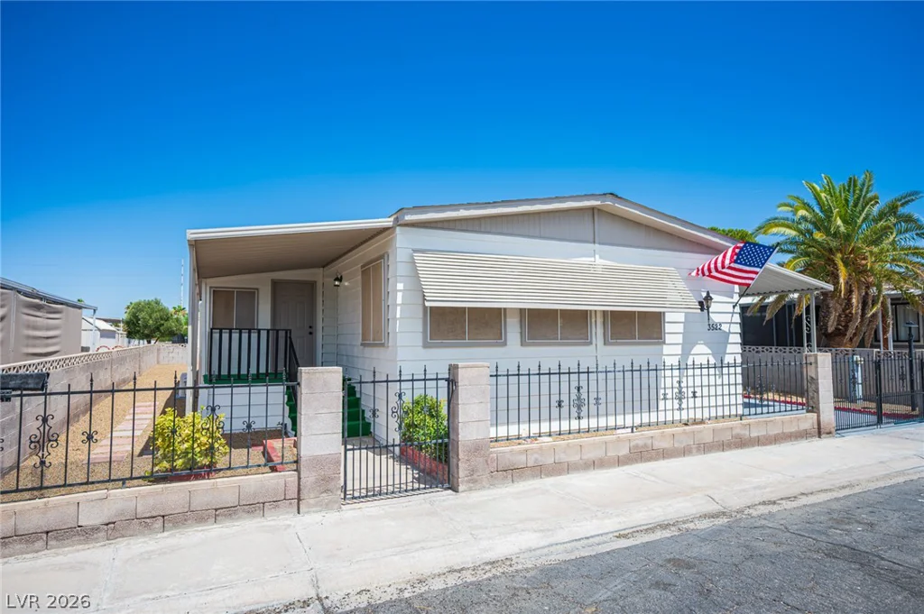 3522 Isle Royale, Las Vegas, NV 89122