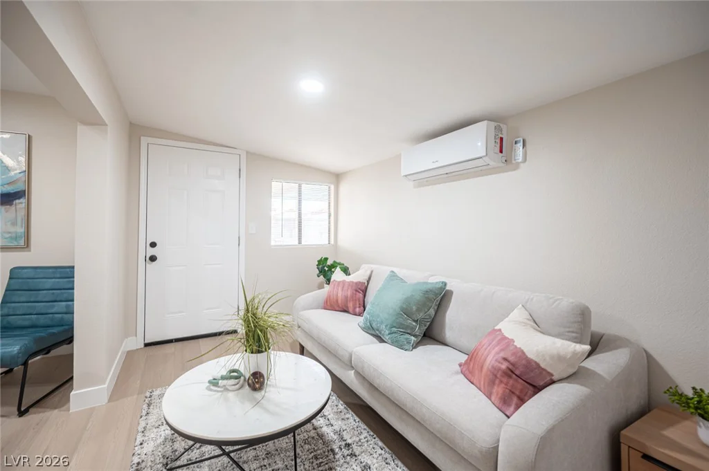 3522 Isle Royale, Las Vegas, NV 89122