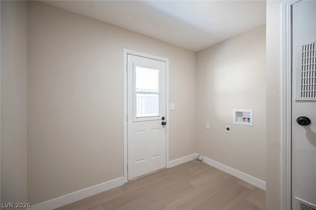 3522 Isle Royale, Las Vegas, NV 89122