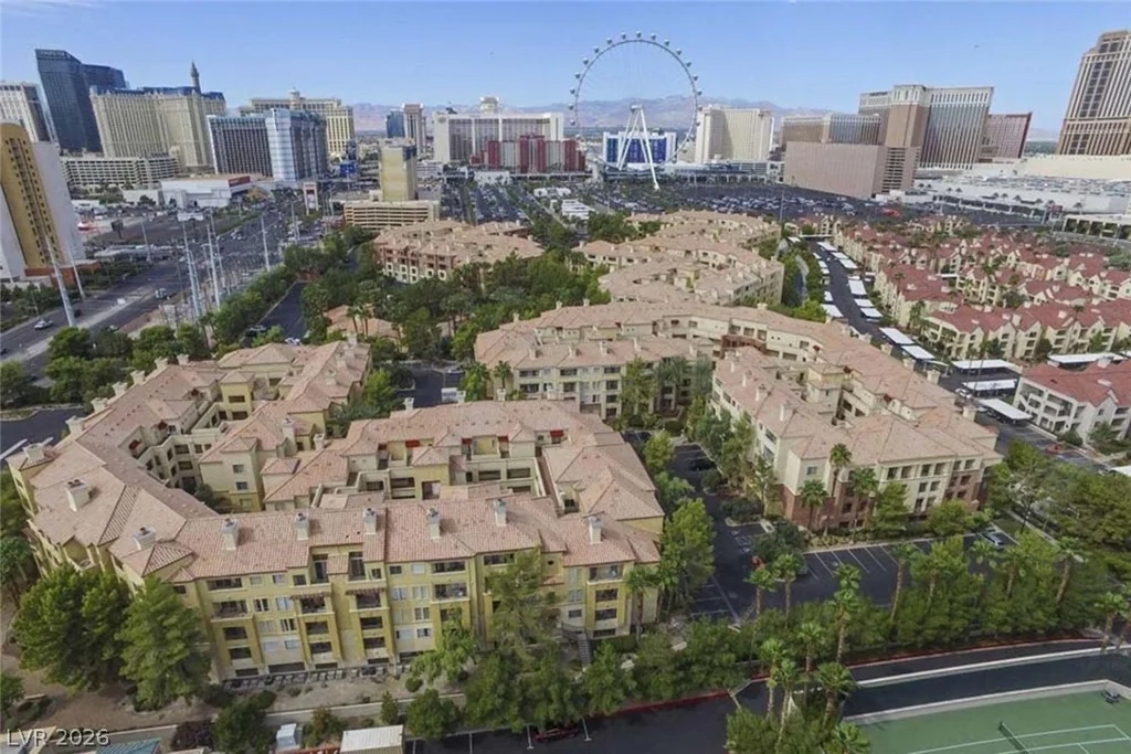 220 Flamingo, Las Vegas, NV 89169