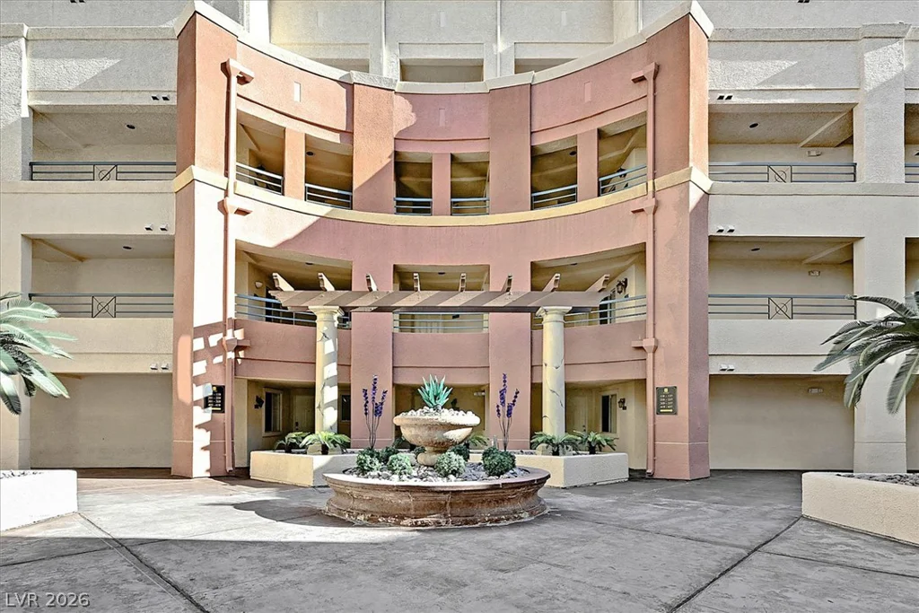 220 Flamingo, Las Vegas, NV 89169