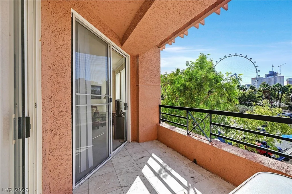 220 Flamingo, Las Vegas, NV 89169