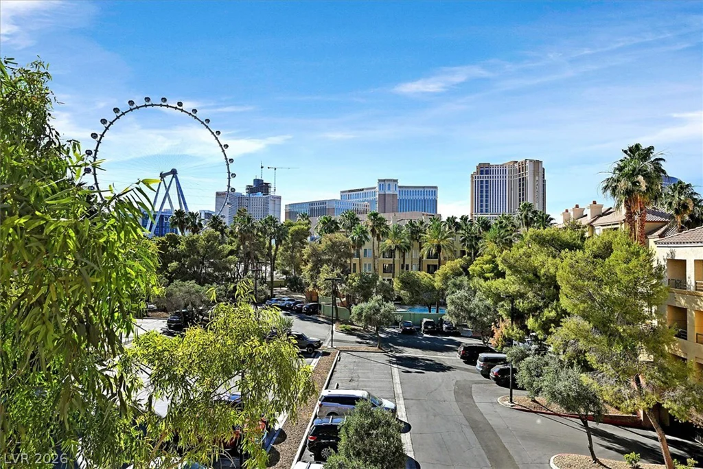 220 Flamingo, Las Vegas, NV 89169