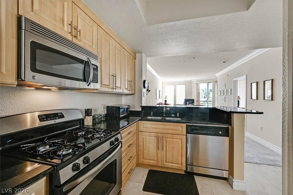 220 Flamingo, Las Vegas, NV 89169