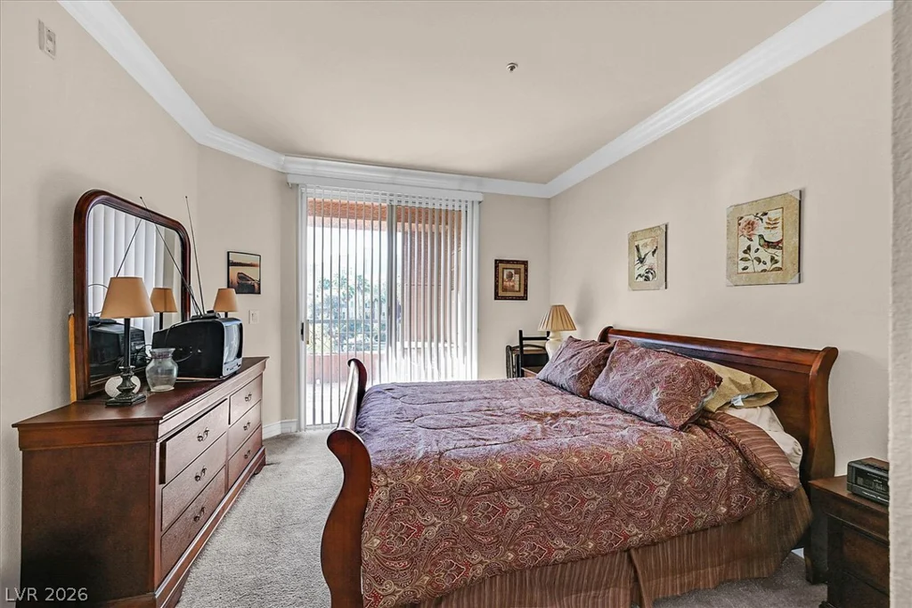 220 Flamingo, Las Vegas, NV 89169