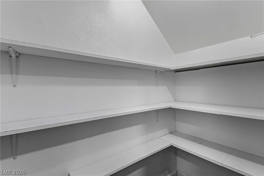 3974 Palos Verdes, Las Vegas, NV 89119