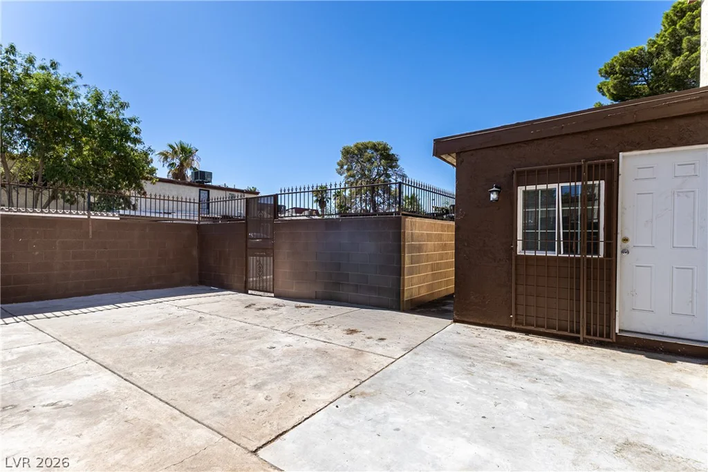 3974 Palos Verdes, Las Vegas, NV 89119
