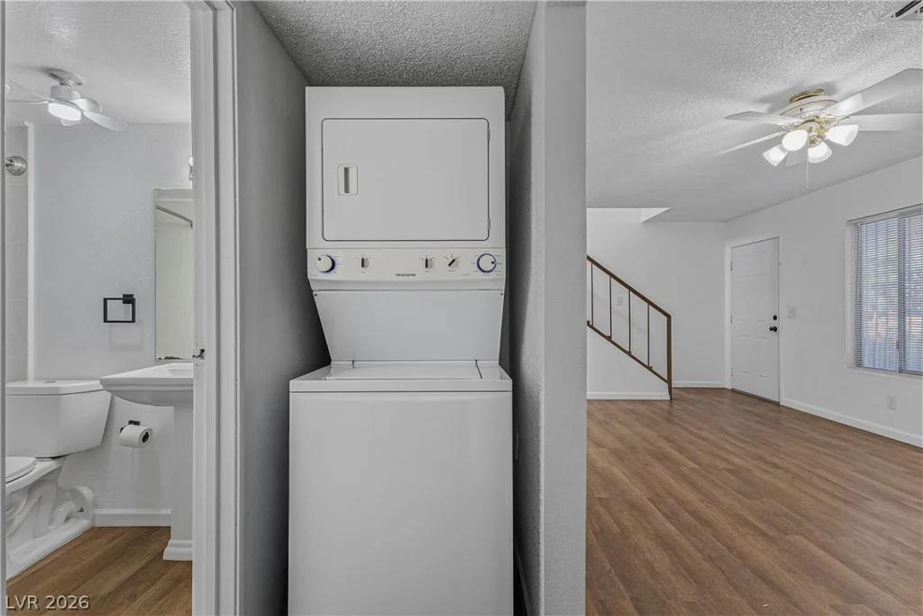 3974 Palos Verdes, Las Vegas, NV 89119