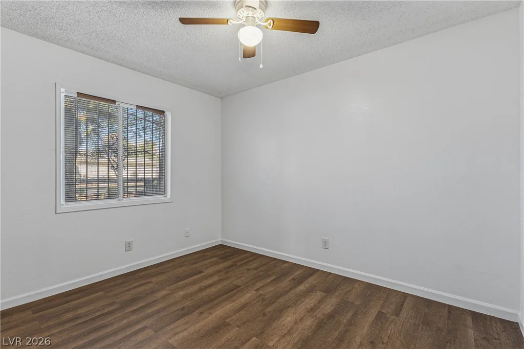 3974 Palos Verdes, Las Vegas, NV 89119