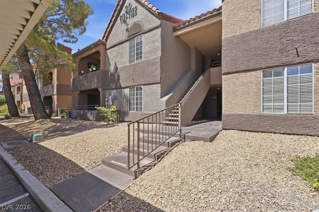 2200 Fort Apache, Las Vegas, NV 89117