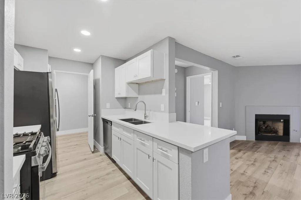 2200 Fort Apache, Las Vegas, NV 89117