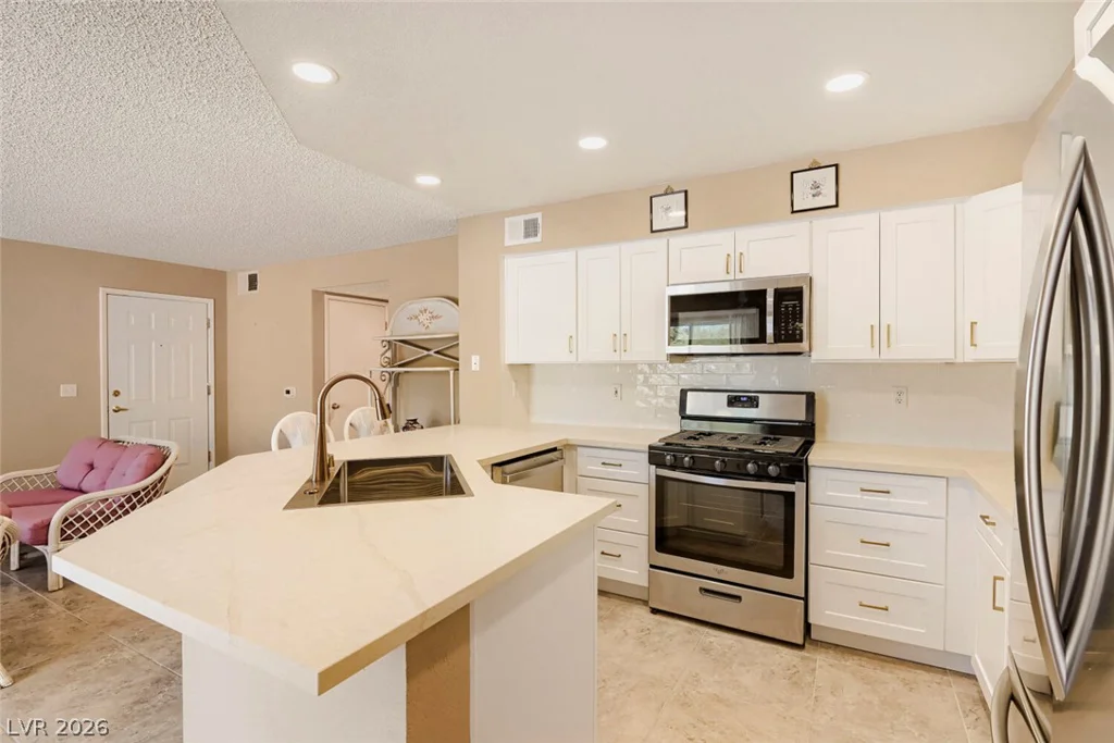 7900 Ryandale, Las Vegas, NV 89145