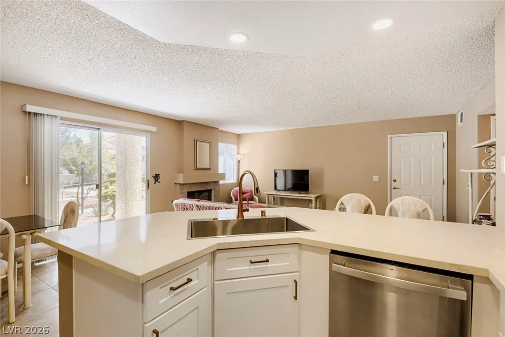 7900 Ryandale, Las Vegas, NV 89145