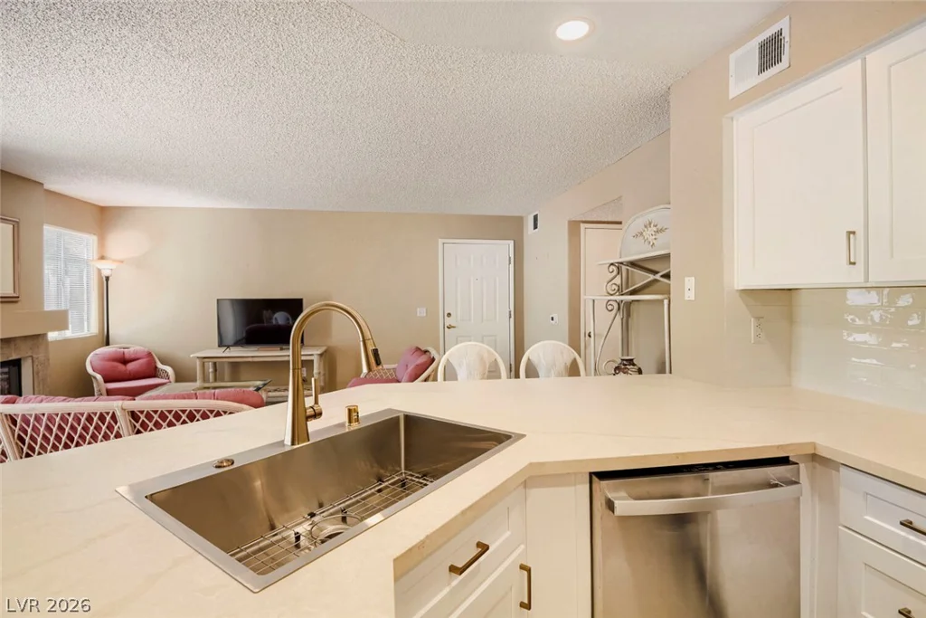 7900 Ryandale, Las Vegas, NV 89145