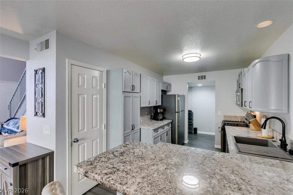 8469 Majestic View, Las Vegas, NV 89129