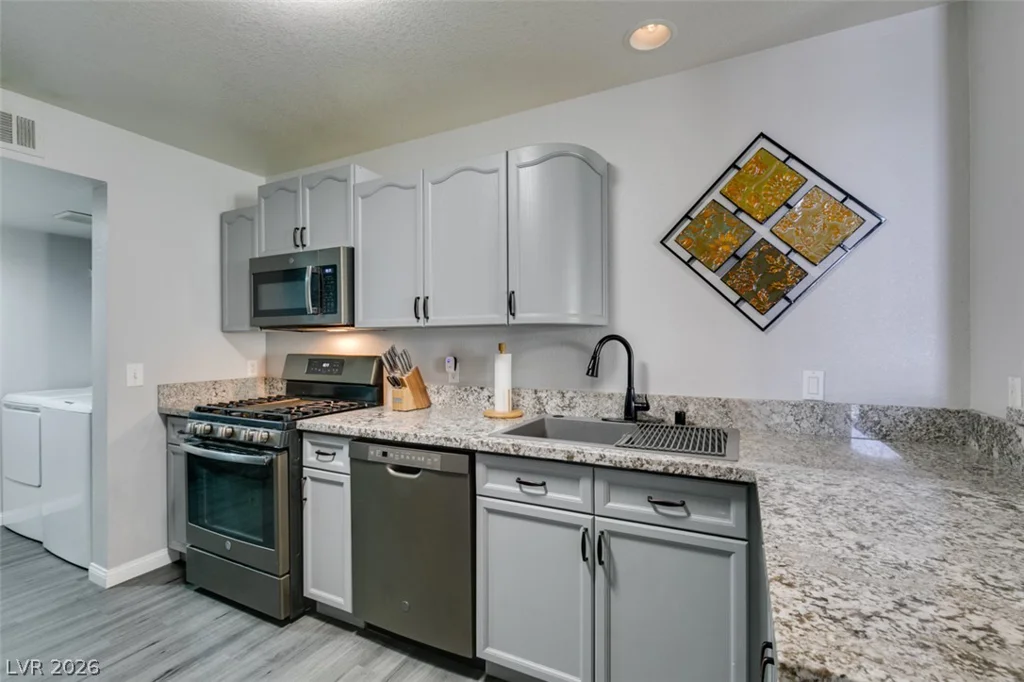 8469 Majestic View, Las Vegas, NV 89129