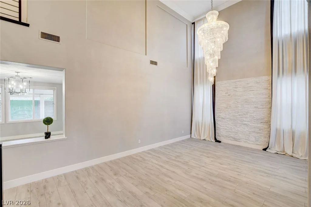 7771 High Chaparral, Las Vegas, NV 89113