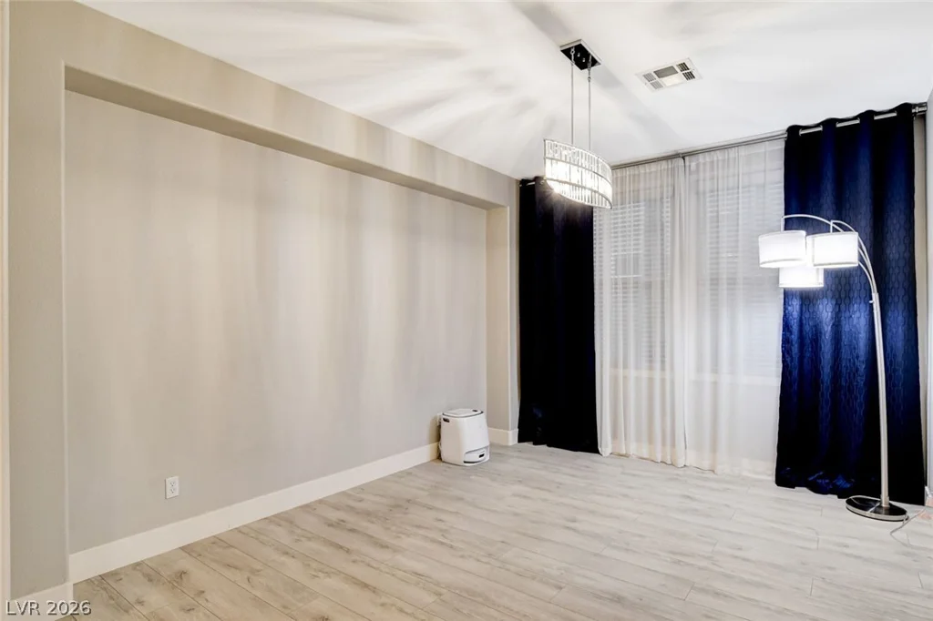 7771 High Chaparral, Las Vegas, NV 89113