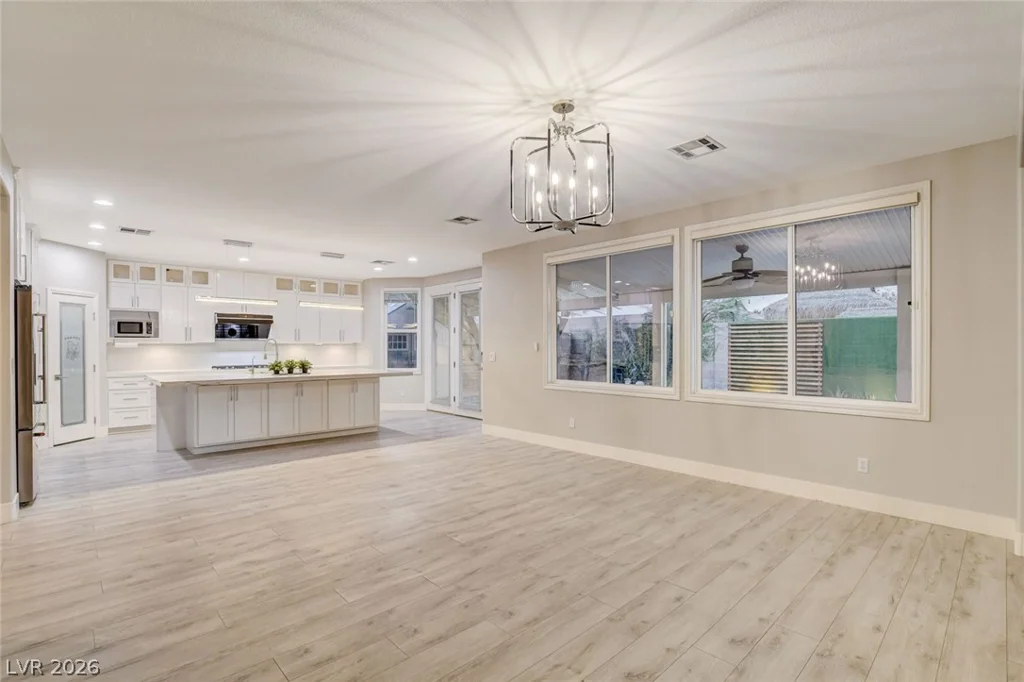 7771 High Chaparral, Las Vegas, NV 89113