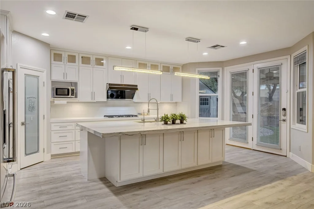 7771 High Chaparral, Las Vegas, NV 89113