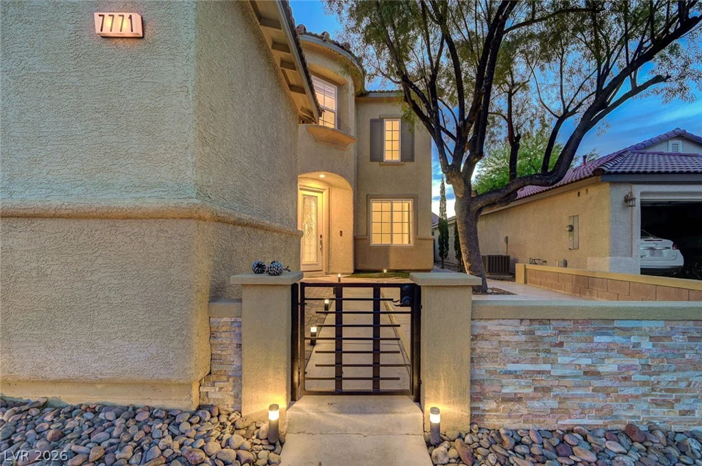 7771 High Chaparral, Las Vegas, NV 89113