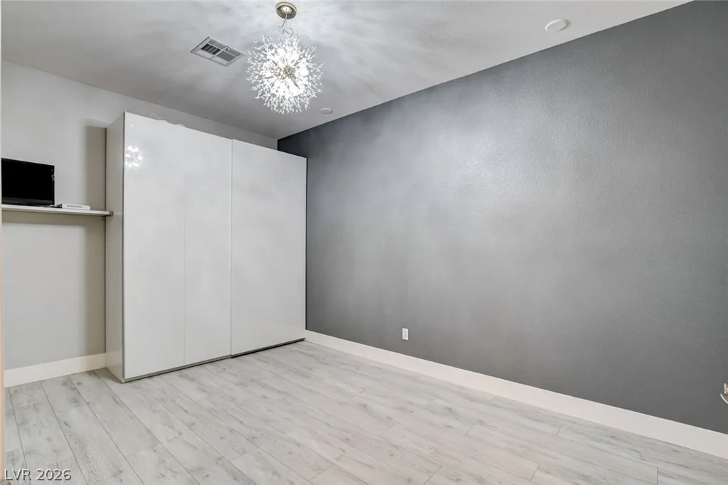 7771 High Chaparral, Las Vegas, NV 89113