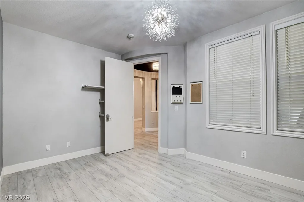 7771 High Chaparral, Las Vegas, NV 89113