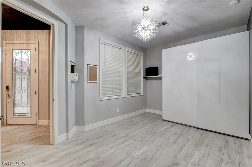 7771 High Chaparral, Las Vegas, NV 89113