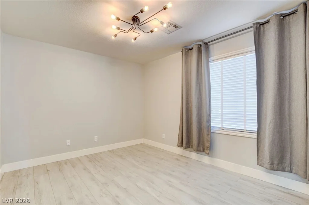 7771 High Chaparral, Las Vegas, NV 89113
