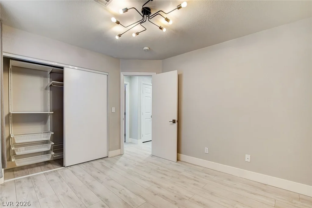 7771 High Chaparral, Las Vegas, NV 89113