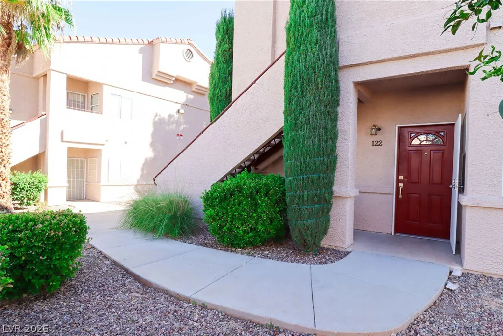 5225 Reno, Las Vegas, NV 89118