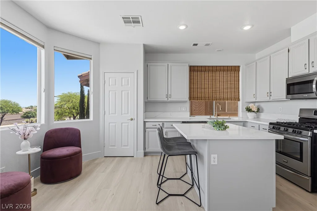 316 Silver Grove, Las Vegas, NV 89144