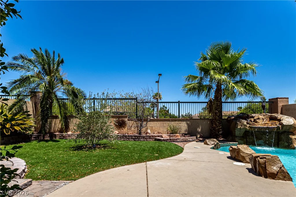316 Silver Grove, Las Vegas, NV 89144