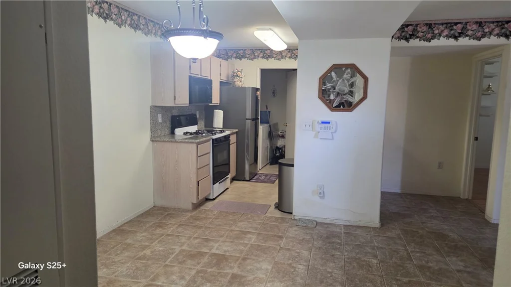 7885 Flamingo, Las Vegas, NV 89147
