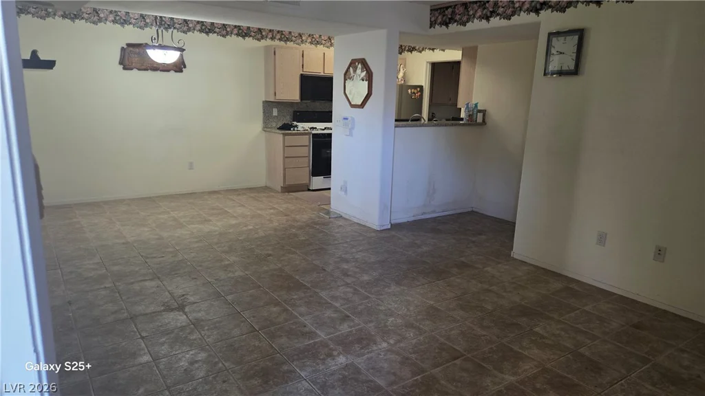 7885 Flamingo, Las Vegas, NV 89147