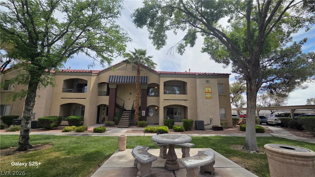 7885 Flamingo, Las Vegas, NV 89147