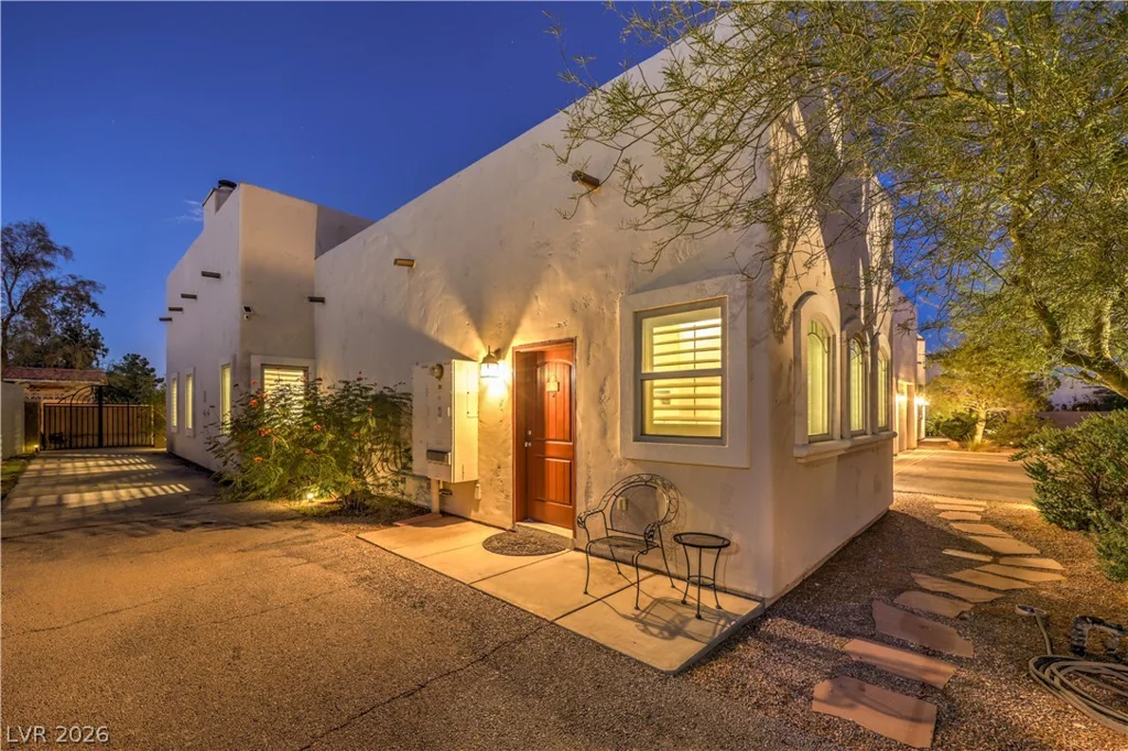 3910 Pebble, Las Vegas, NV 89139