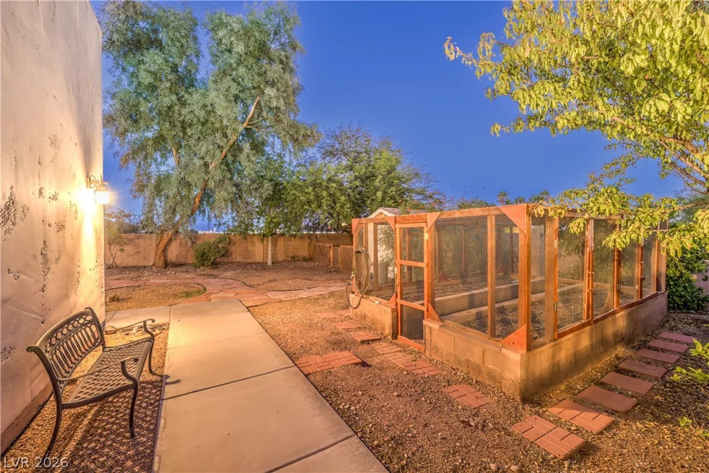 3910 Pebble, Las Vegas, NV 89139