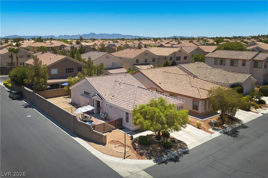 138 Cooks Creek, Las Vegas, NV 89148