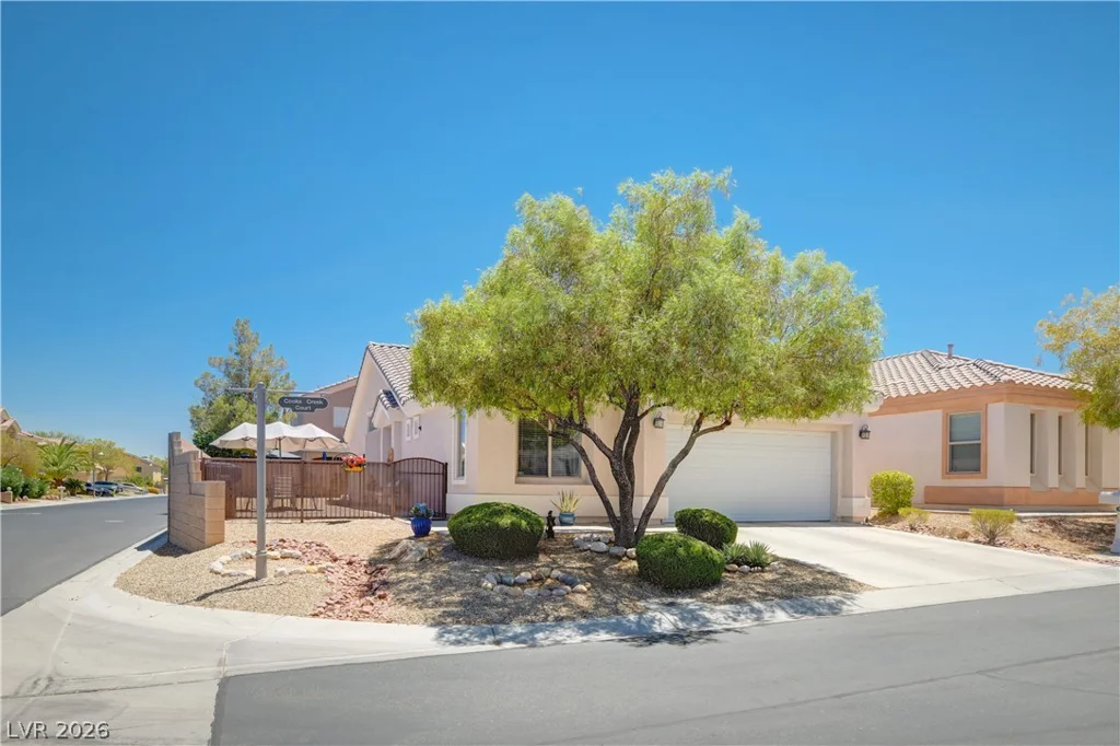 138 Cooks Creek, Las Vegas, NV 89148