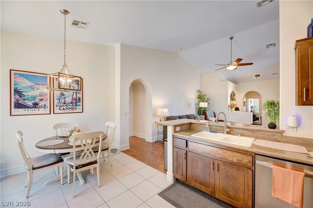 138 Cooks Creek, Las Vegas, NV 89148