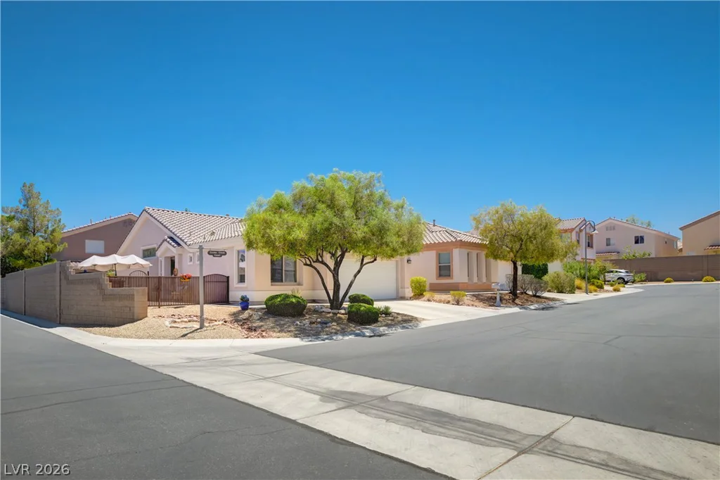 138 Cooks Creek, Las Vegas, NV 89148
